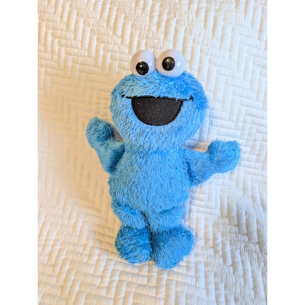 Collectible Little Laughs Tickle Me Cookie Monster Sesame Street 10 Inches